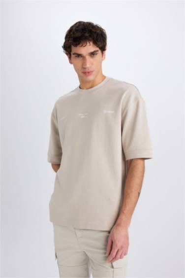 T-shirt ample imprimé à col rond et manches courtes