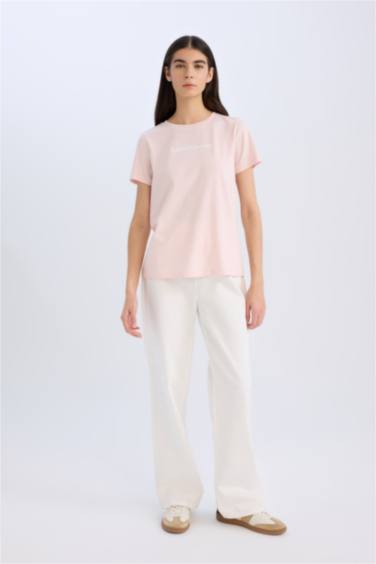 تيشيرت نص ردن بطبعة شعار قصة عادية بياخة مستديرة