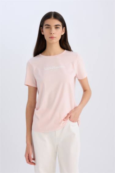 تيشيرت نص ردن بطبعة شعار قصة عادية بياخة مستديرة