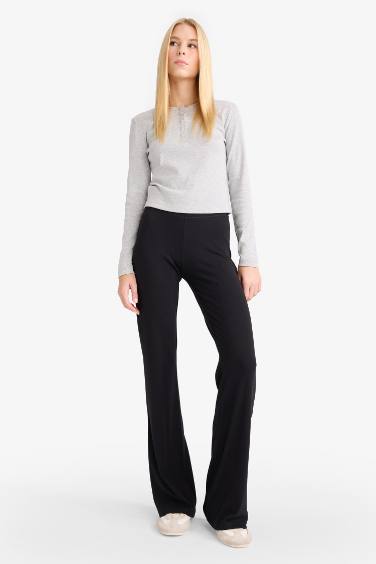 سروال مضلع برجل واسع