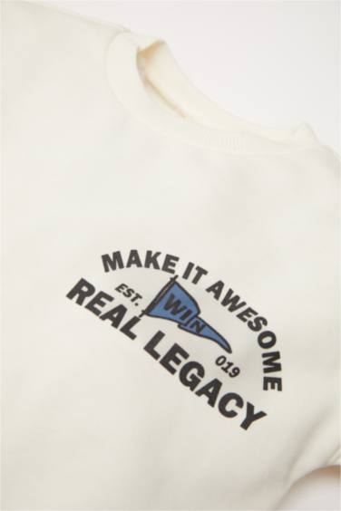 طقم بيبي اولادي سويت شيرت وسويت بانتس بطبعة شعار قصة عادية - قطعتين