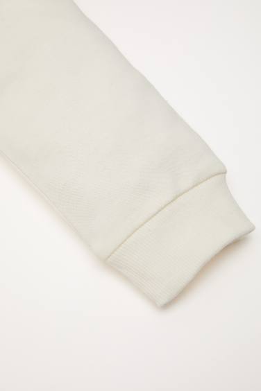 طقم بيبي اولادي سويت شيرت وسويت بانتس بطبعة شعار قصة عادية - قطعتين