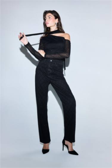 Jean droit taille haute à longueur cheville