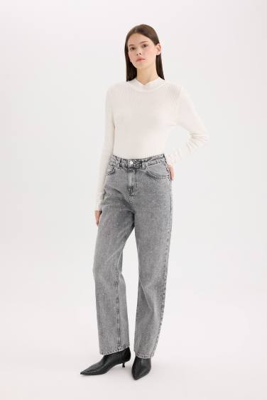 Straight Fit High Waist Ankle Length Washed Jeans