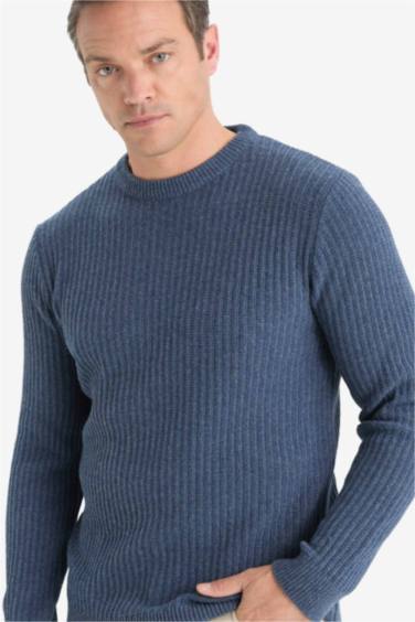 Standard Fit Crew Neck Knitwear Pullover