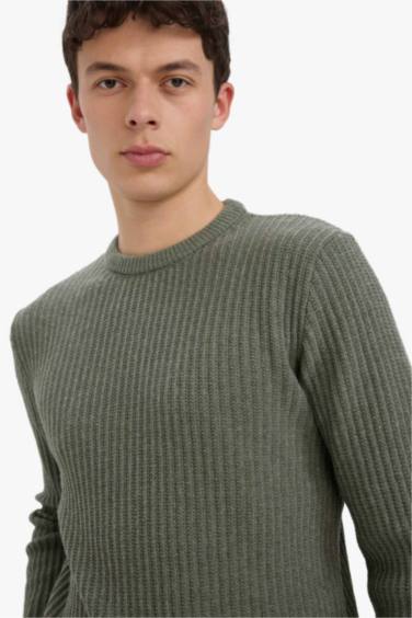 Standart Fit Bisiklet Yaka Basic Dokulu Triko Kazak