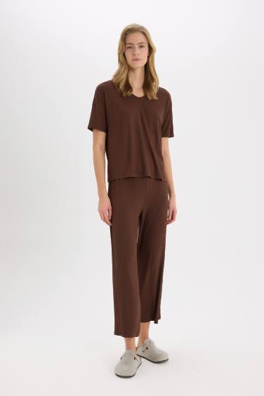 Pijama Takımı Fitilli Kaşkorse Kısa Kollu Üst Beli Lastikli Kapri Boy Alt-Fall in Love