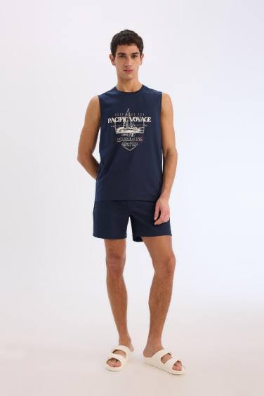 شورت بحر قصير ببطانة شبكية بازرار