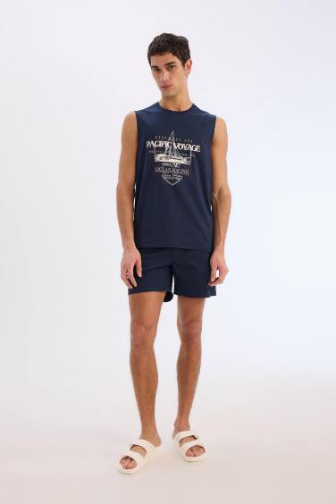 شورت بحر قصير ببطانة شبكية بازرار