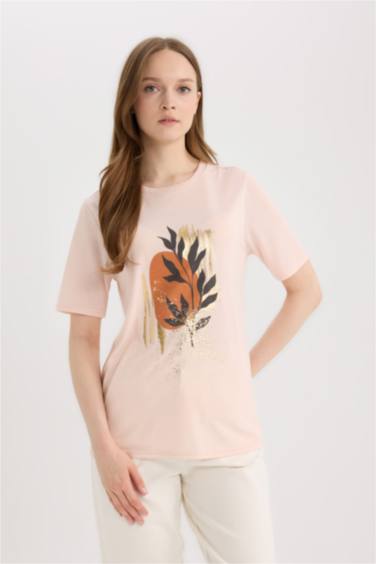 تيشيرت نص كم قصة عادية بياقة مستديرة