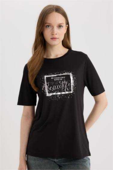 Traditional Regular Fit Crew Neck Short Sleeve T-Shirt