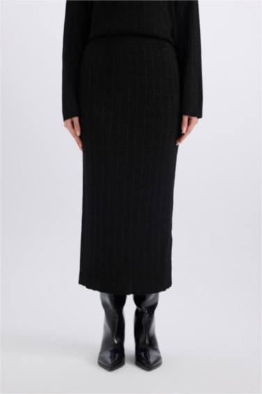 Regular Fit Basic Düz Maxi Triko Etek