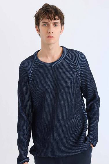 Standard Fit Crew Neck Knitwear Pullover