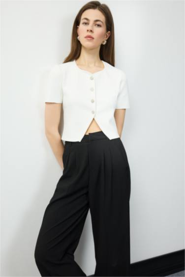 Regular Fit Crew Neck Buttoned Knit Cardigan