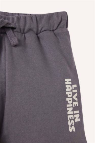 شورت بيبي ولادي بطبعة شعار قماش رقيق قصة عادية