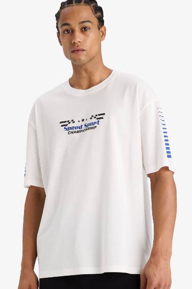 تيشيرت رياضي نص ردن اوفر سايز برقبة مستديرة من DeFactoFit