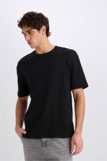 Boxy Fit Crew Neck Short Sleeve Black T-Shirt