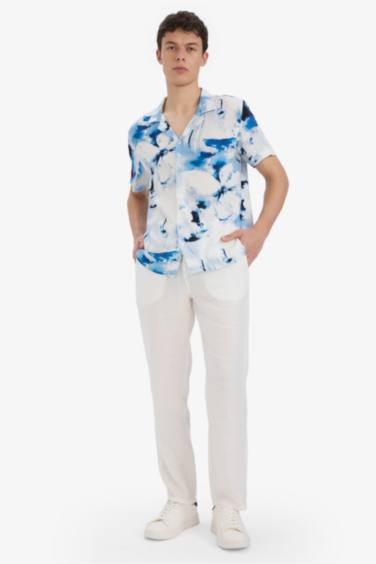 Рубашка с летним рисунком, с коротким рукавом и воротником поло