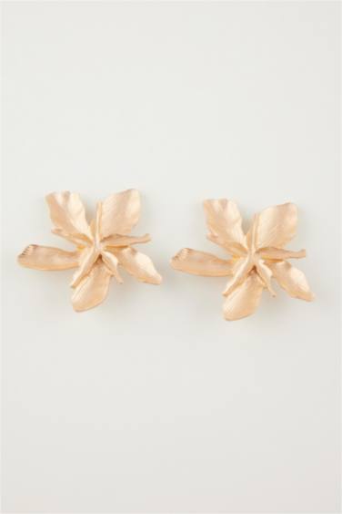 Woman Flower Motif Matte Gold Earring