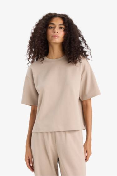 تيشيرت نص كم اوفر سايز برقبة مستديرة