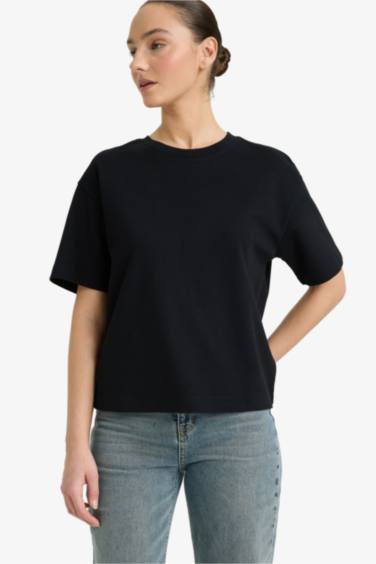 Woman Short Sleeve T-Shirt