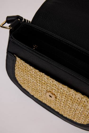 Woman Straw Shoulder Bag