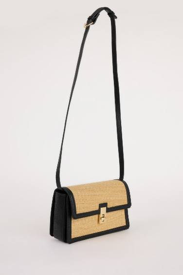 Woman Straw Shoulder Bag