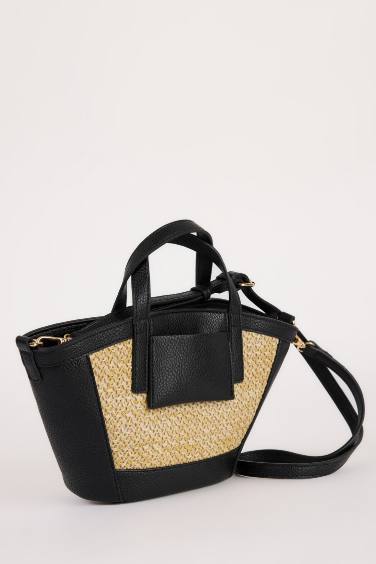 Woman Straw Shoulder Bag