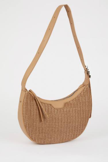 Женская сумка из соломы на плечо
