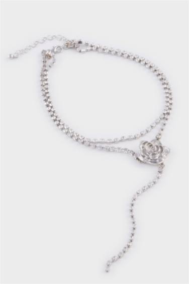 Woman Rose Detailed Stoned Dangling Silver Necklace