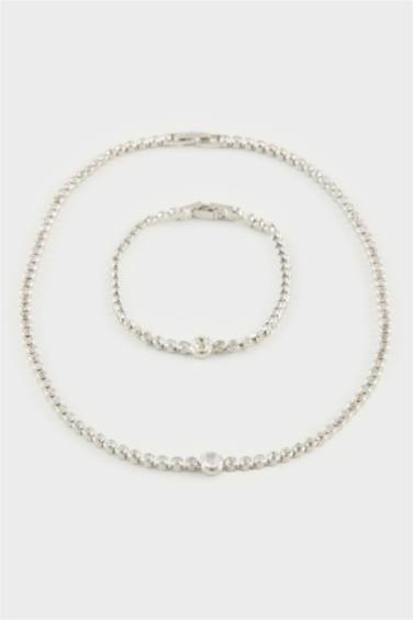 سيت اسورة وقلادة فضي