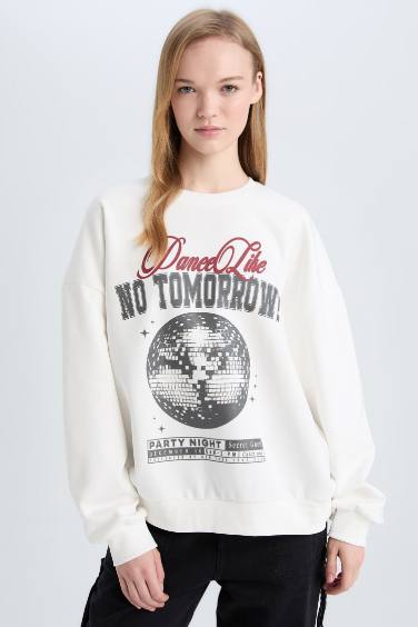 Loose Fit Slogan Sweatshirt