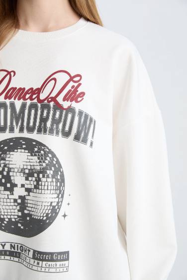 Loose Fit Slogan Sweatshirt