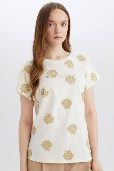 Woman Short Sleeve T-Shirt