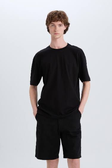 شورت برمودا من قطن قصة عادية