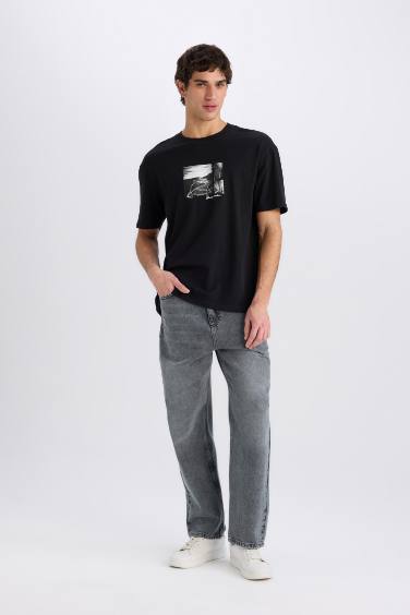 تيشيرت أوفر سايز مطبوع برقبة مستديرة