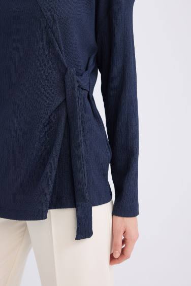 Bisiklet Yaka Bağlama Detaylı Casual Bürümcük Uzun Kollu Lacivert Tişört