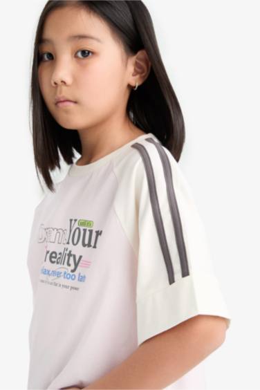 Girl Relax Fit Crew Neck T-Shirt