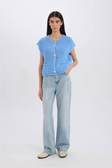 Relax Fit Düğmeli Cepli Triko Yelek