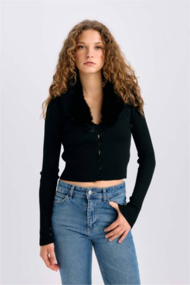 Pull cardigan en tricot slim à col V en fausse fourrure