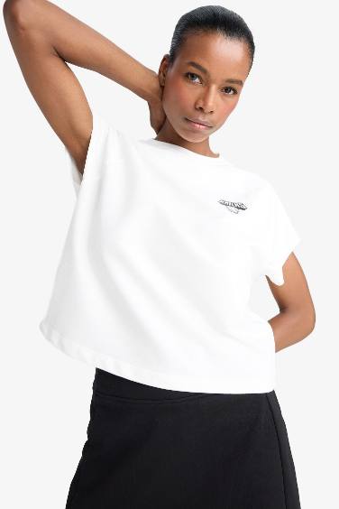 Woman Short Sleeve T-Shirt