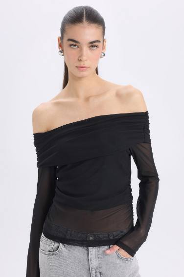 Slim Fit Dar Kesim Omzu Açık Tül Uzun Kollu Tişört