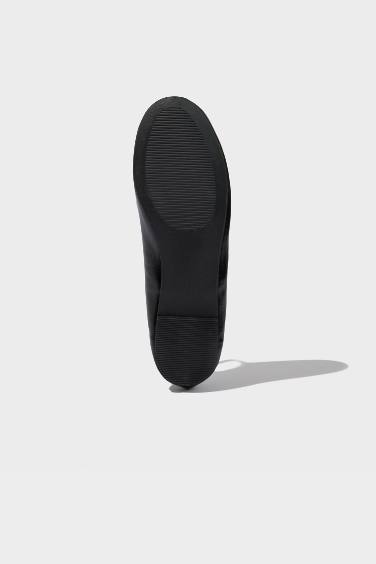 شوز فلات حريمي بكعب مسطح