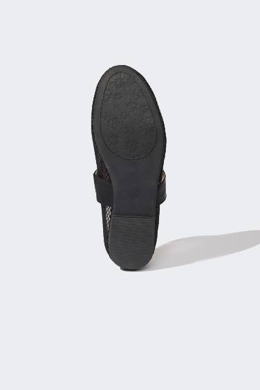 شوز فلات حريمي شبكي بكعب مسطح