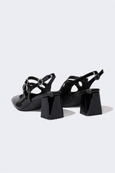 Woman Faux Leather Heeled Sandals