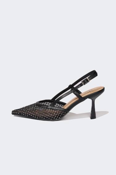 صندل حريمي بكعب سميك جلد صناعي أسود