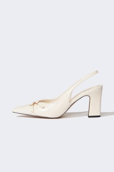 Woman Faux Leather Heeled Sandals