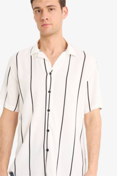 قميص مخطط ابيض صيفي نص كم قصة عادية