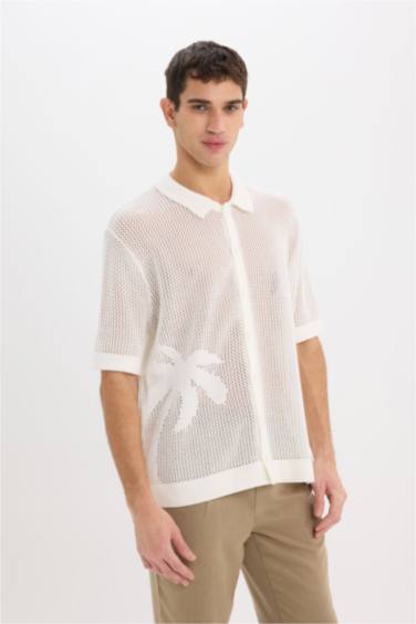 Оверсайз трикотажная футболка с короткими рукавами