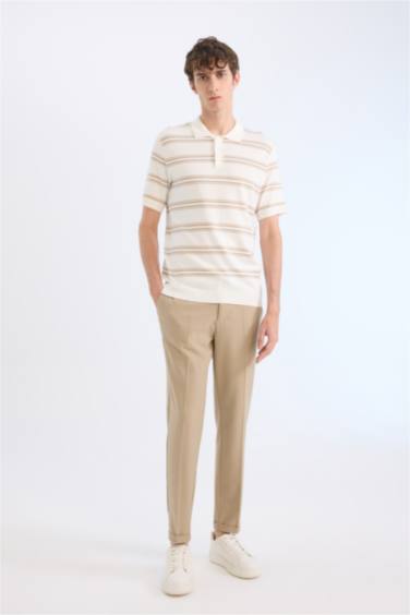 Футболка-поло стандартного кроя из трикотажа